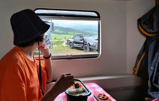 新疆房车旅游