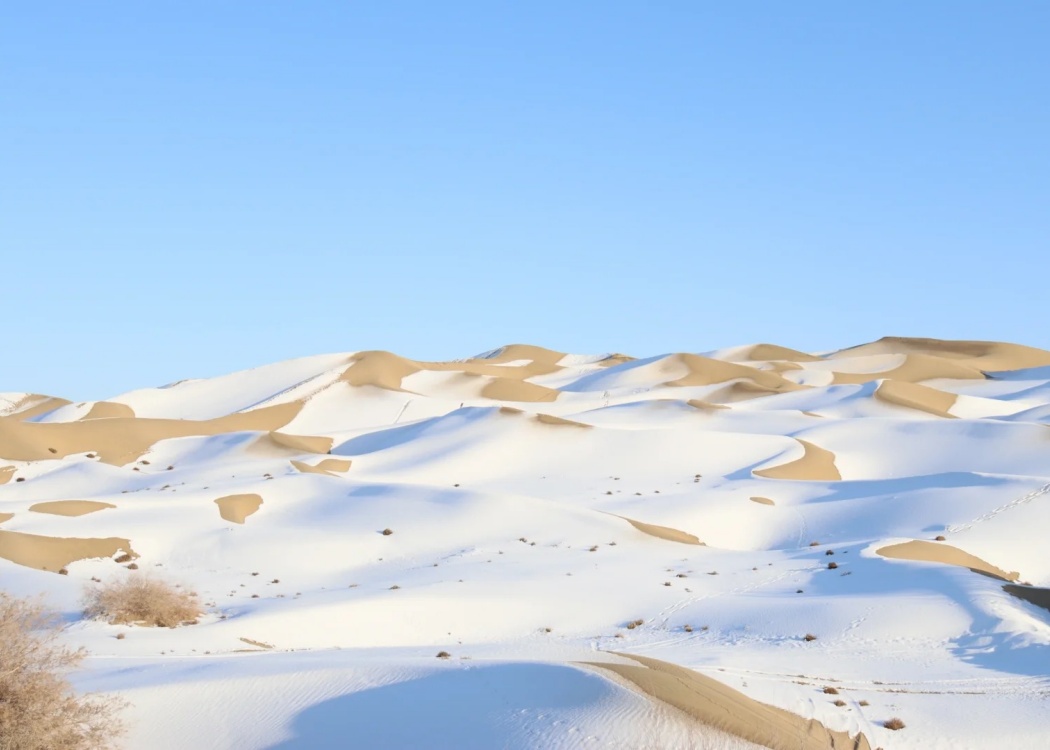 冬季和田的大漠雪景 冬季和田的大漠雪景