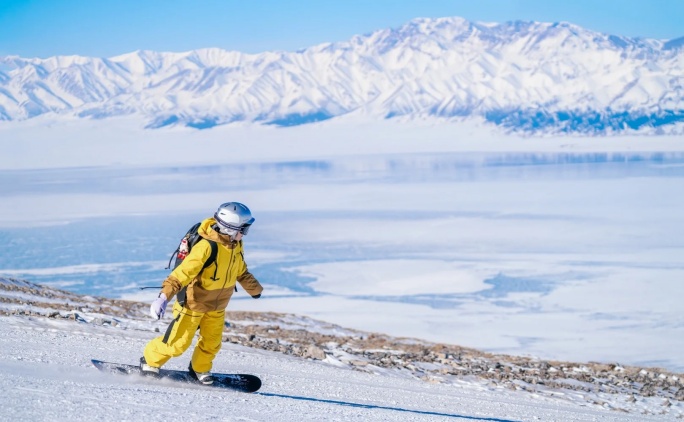赛里木湖滑雪场